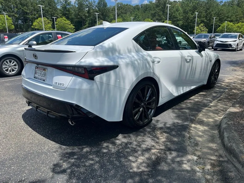 2025 Lexus IS 350 F SPORT thumbnail 3