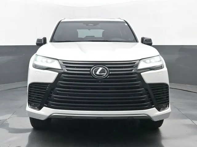 2025 Lexus LX 700h Overtrail thumbnail 21