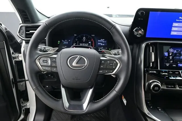 2025 Lexus LX 700h Overtrail thumbnail 6