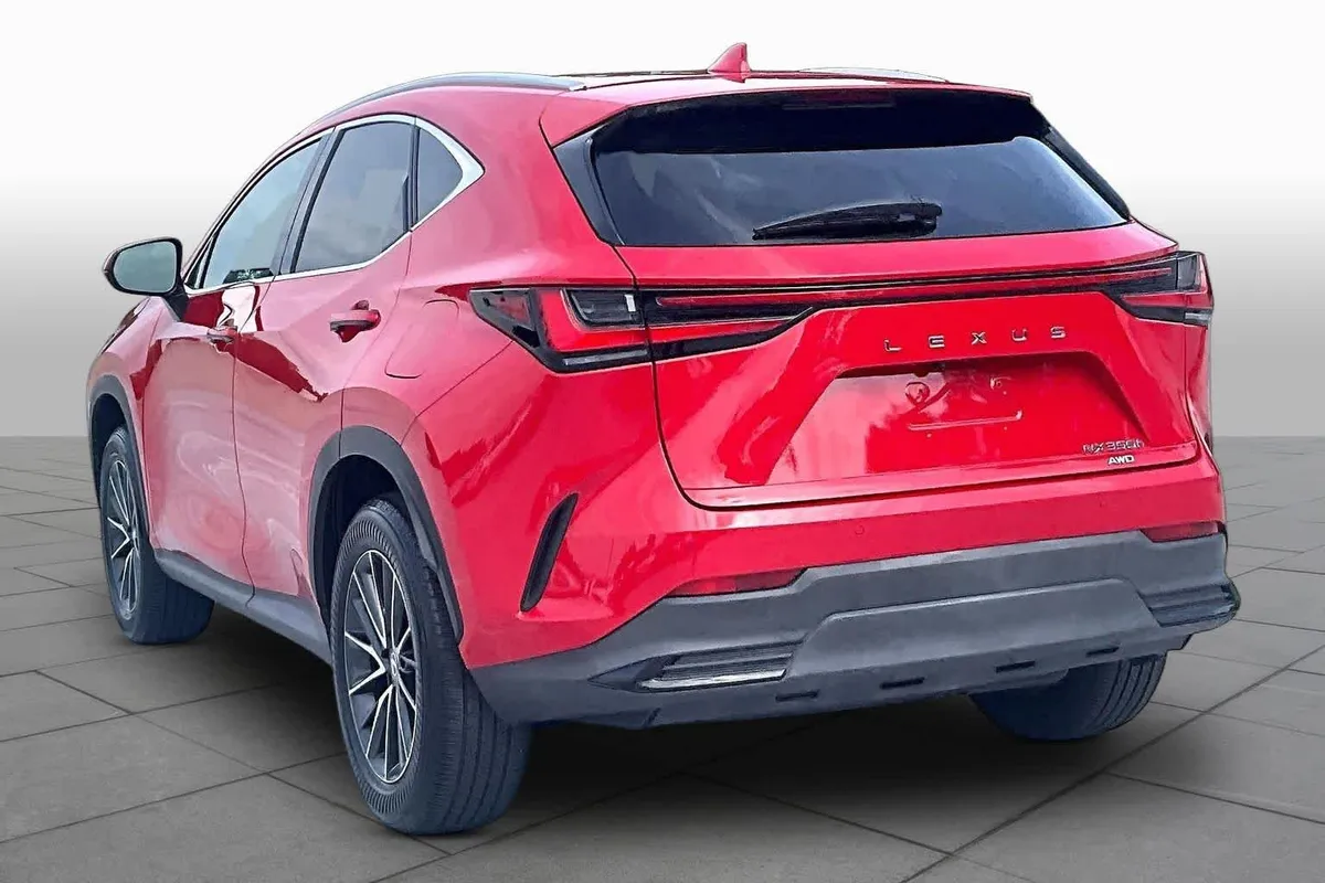 2025 Lexus NX 350h Premium thumbnail 11