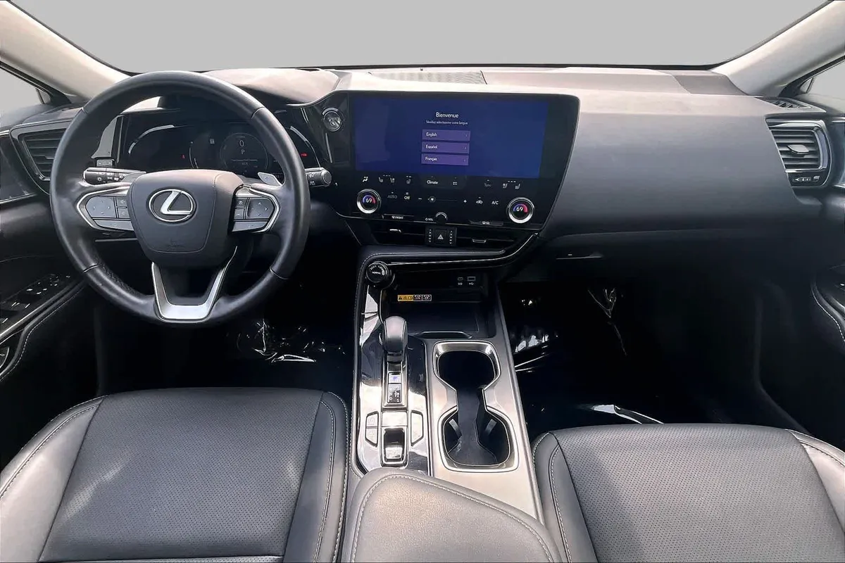 2025 Lexus NX 350h Premium thumbnail 15