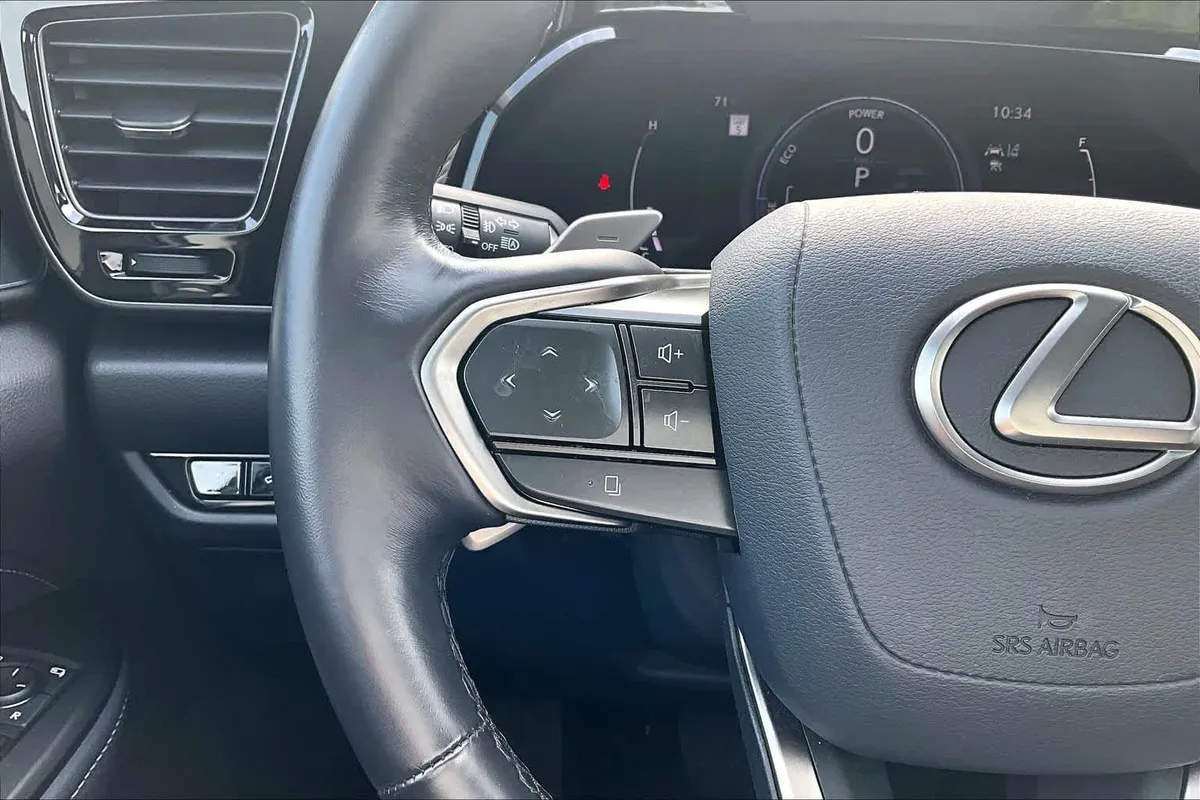 2025 Lexus NX 350h Premium thumbnail 23