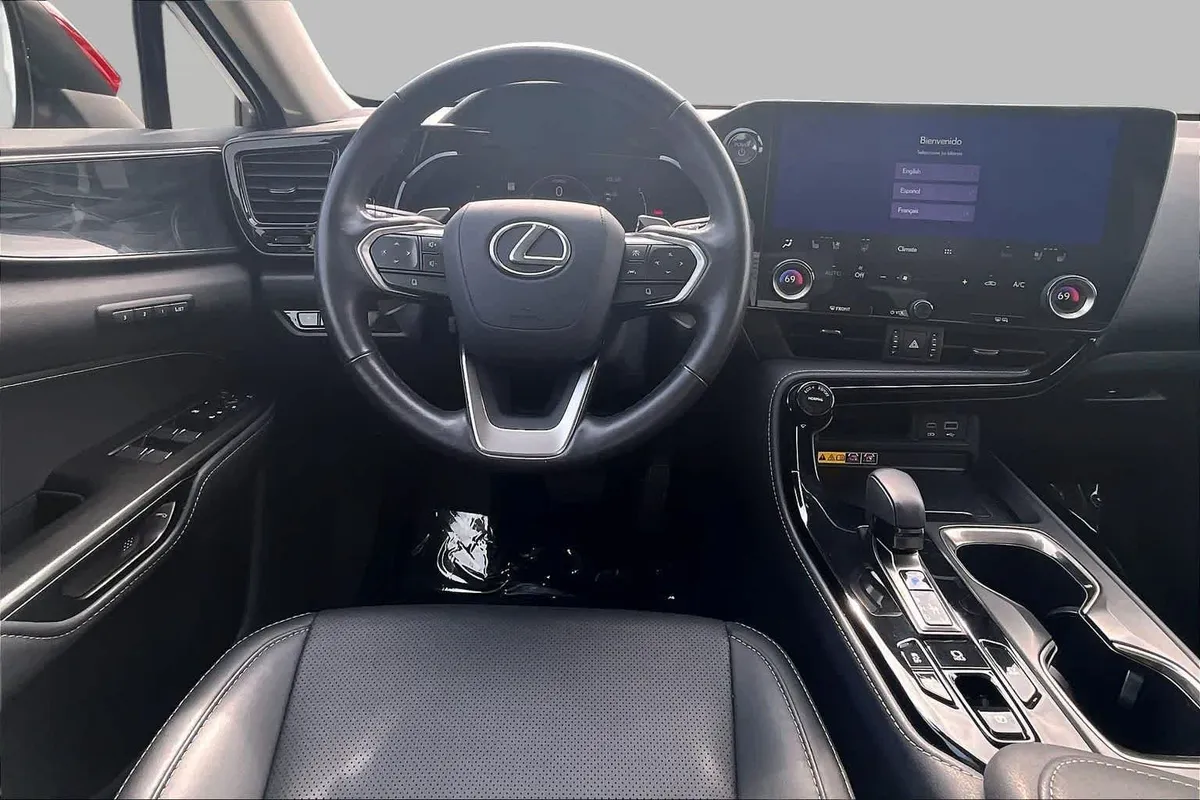 2025 Lexus NX 350h Premium thumbnail 6