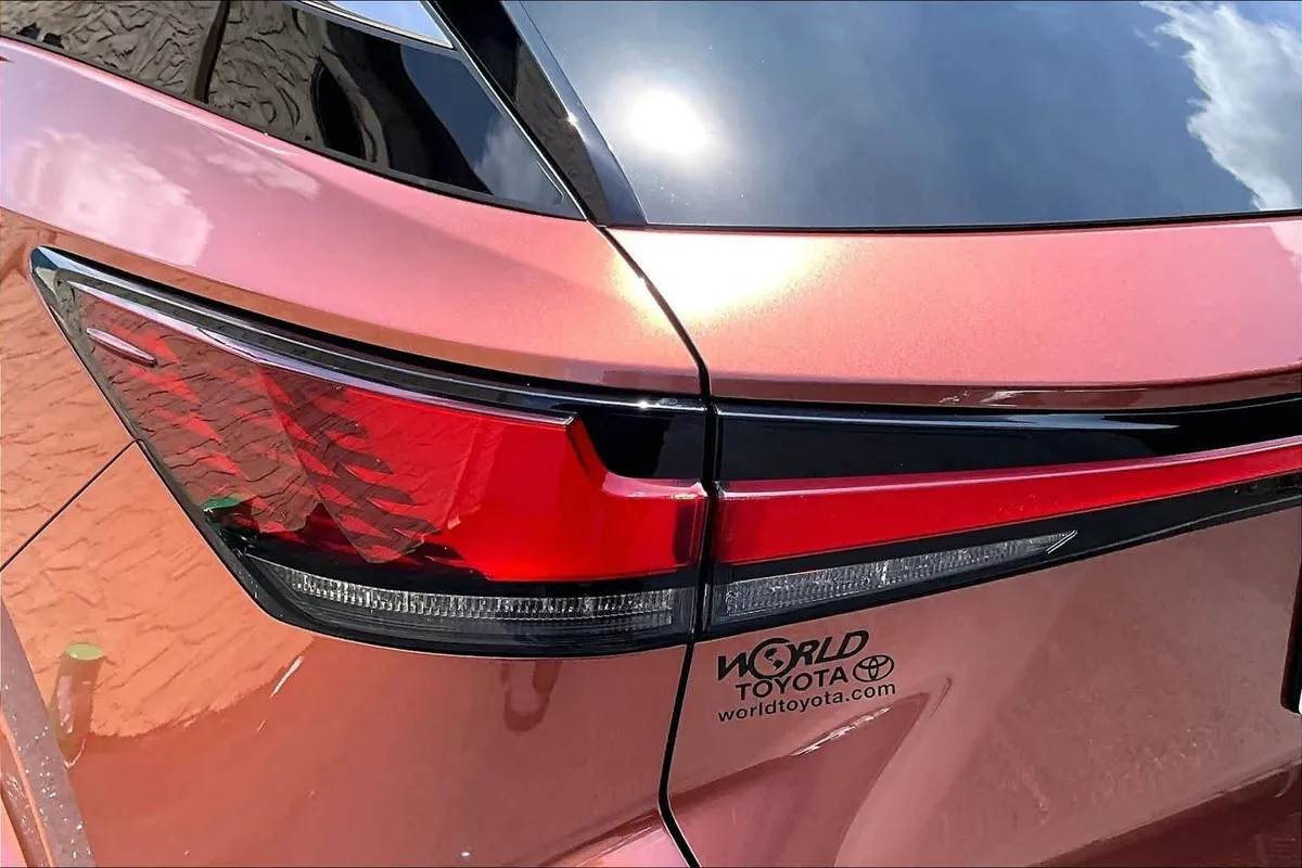 2025 Lexus RX 350 Premium thumbnail 29
