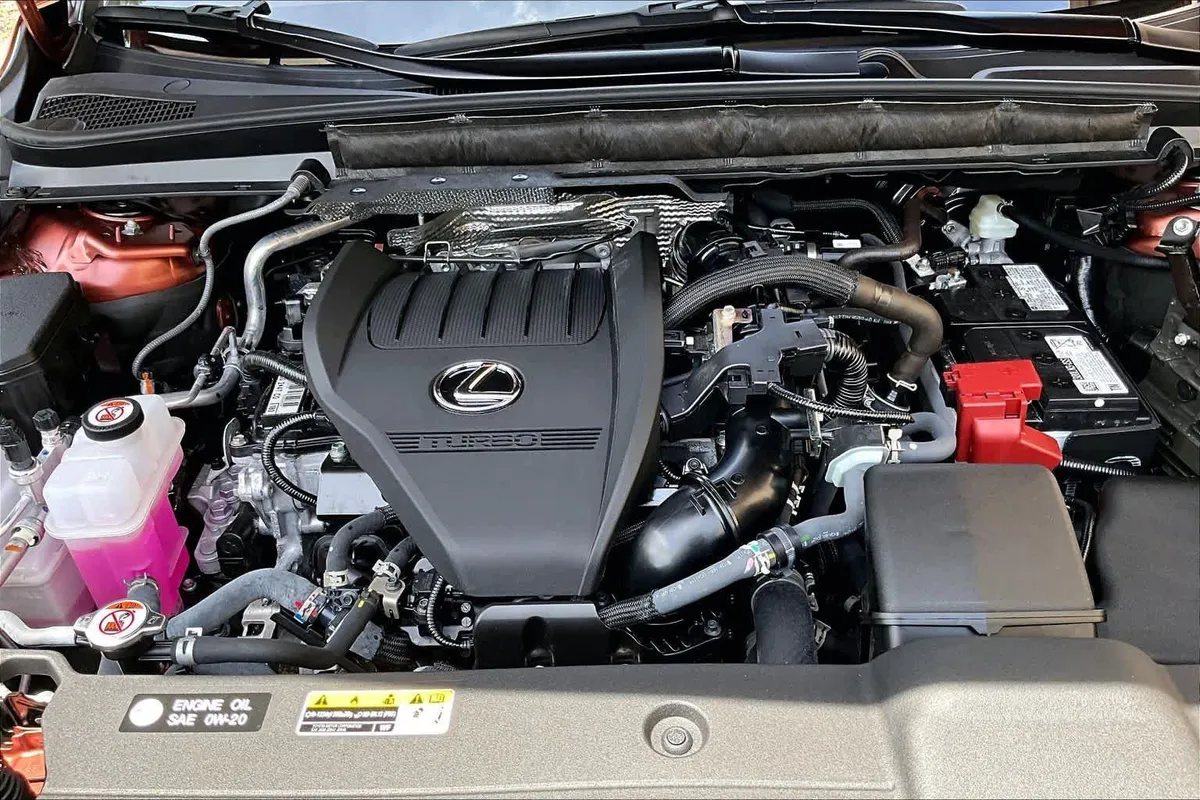 2025 Lexus RX 350 Premium thumbnail 32