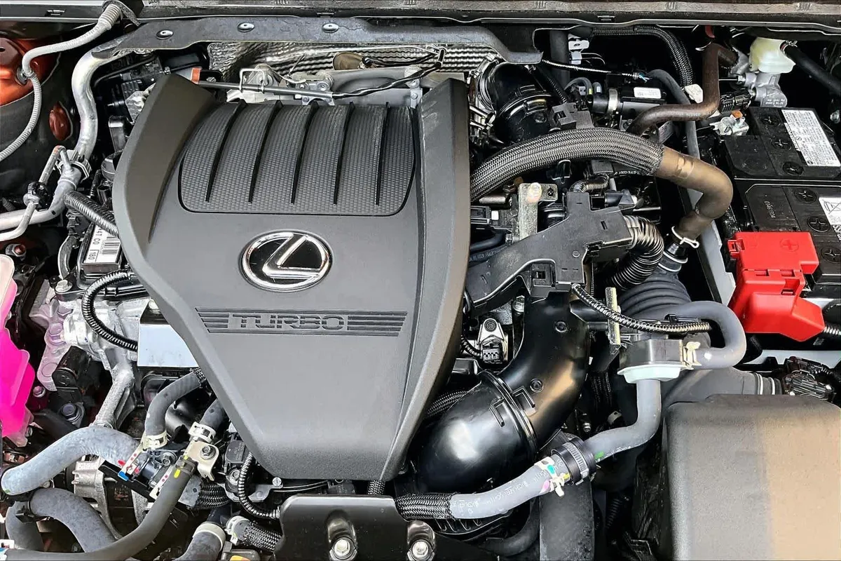 2025 Lexus RX 350 Premium thumbnail 33
