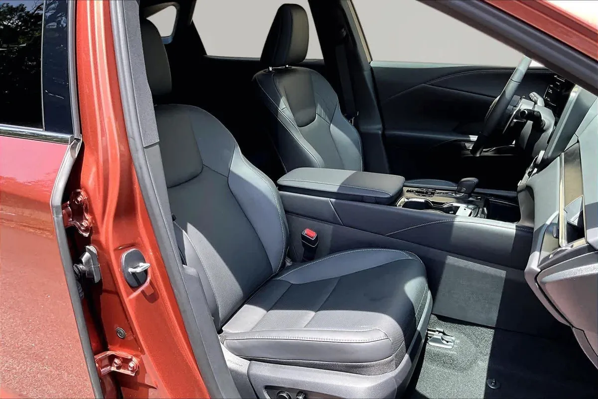 2025 Lexus RX 350 Premium thumbnail 9