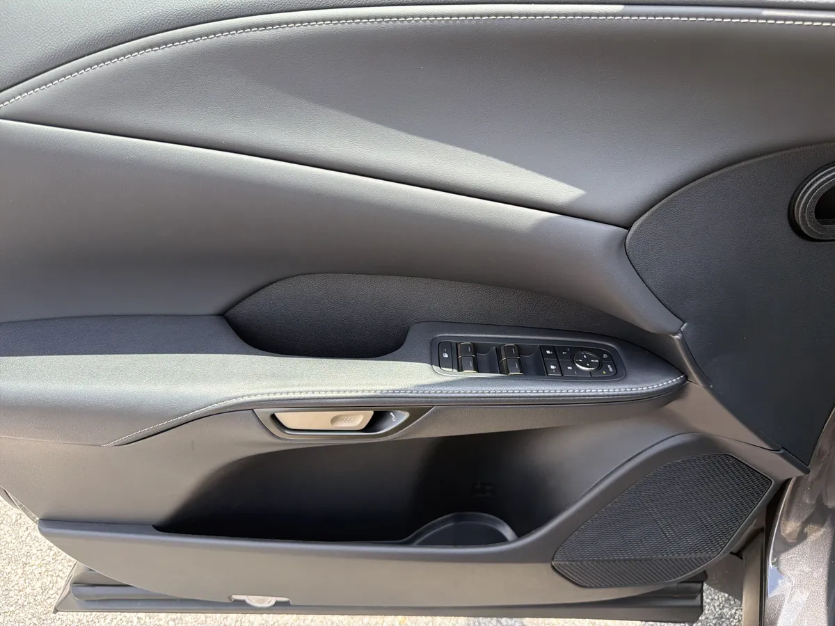2025 Lexus RX 350h Premium thumbnail 19