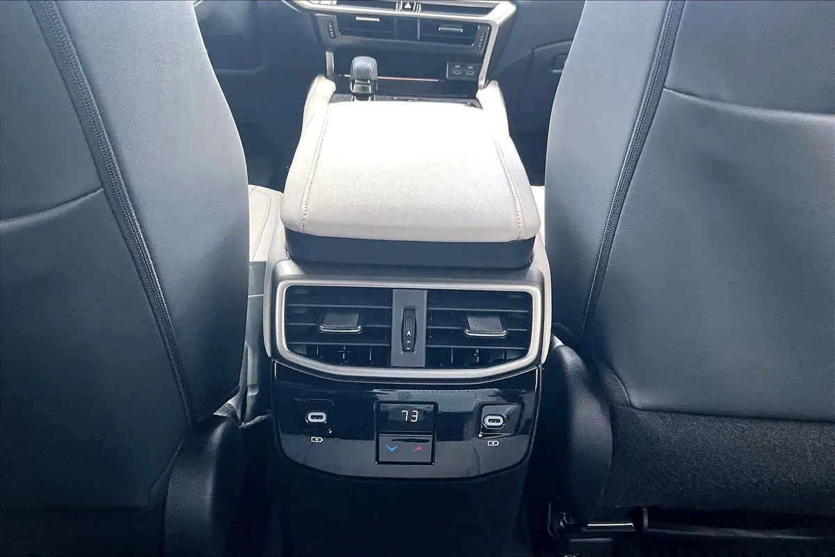 2025 Lexus RX 350h Premium Plus thumbnail 34