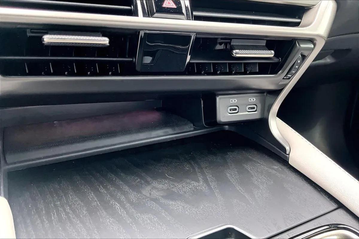 2025 Lexus RX 350h Premium Plus thumbnail 35