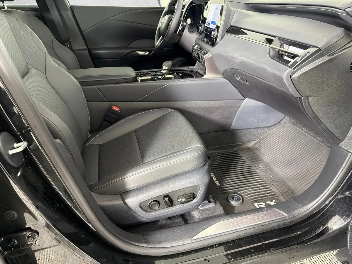2025 Lexus RX RX 350 thumbnail 13