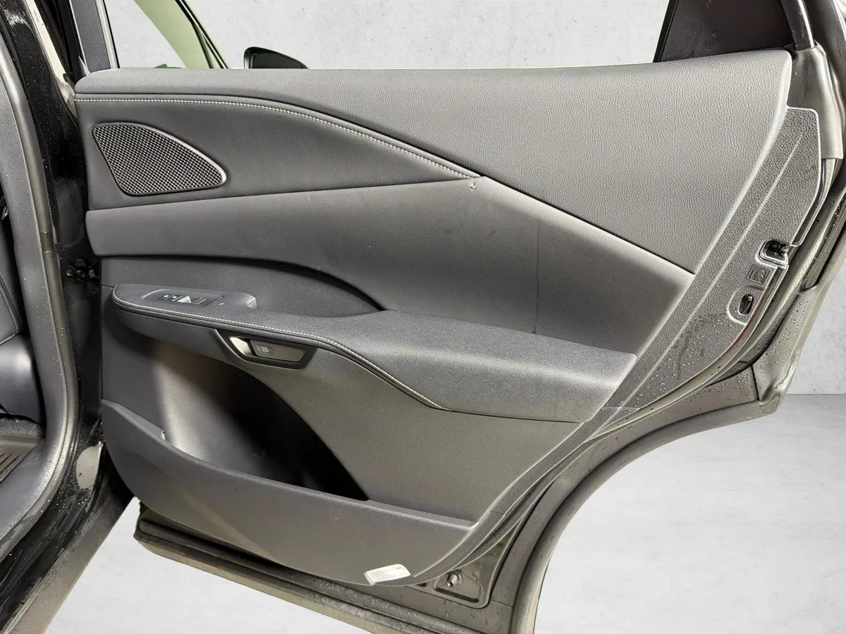 2025 Lexus RX RX 350 thumbnail 16