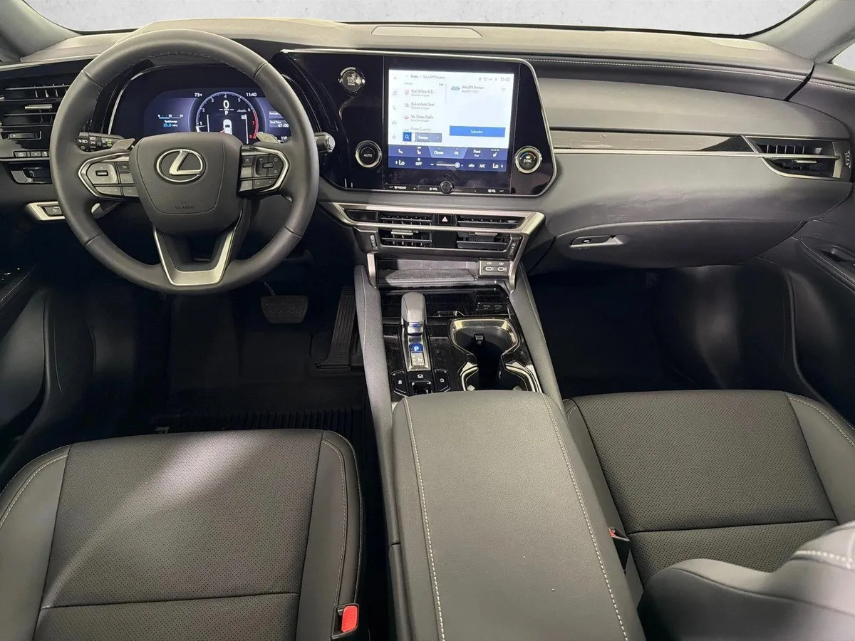 2025 Lexus RX RX 350 thumbnail 23