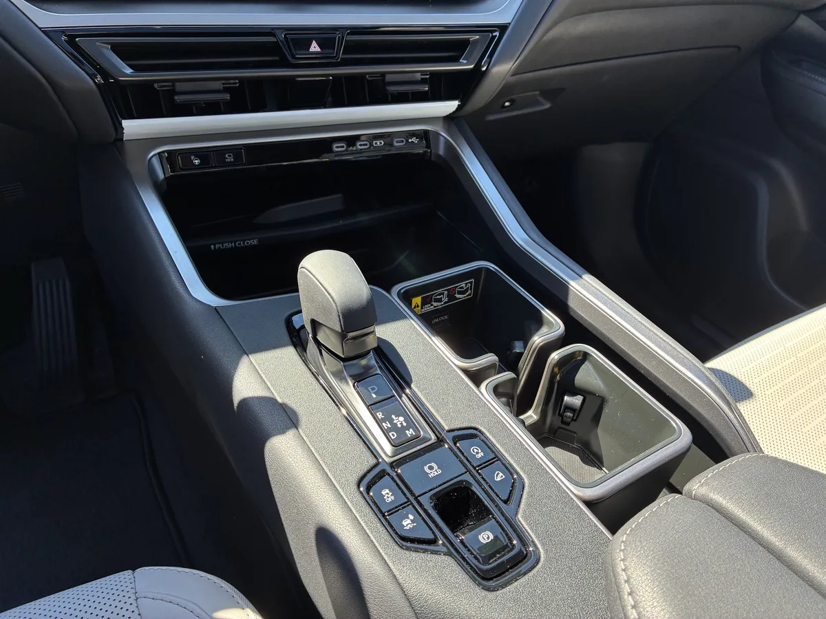2025 Lexus TX TX 350 thumbnail 34