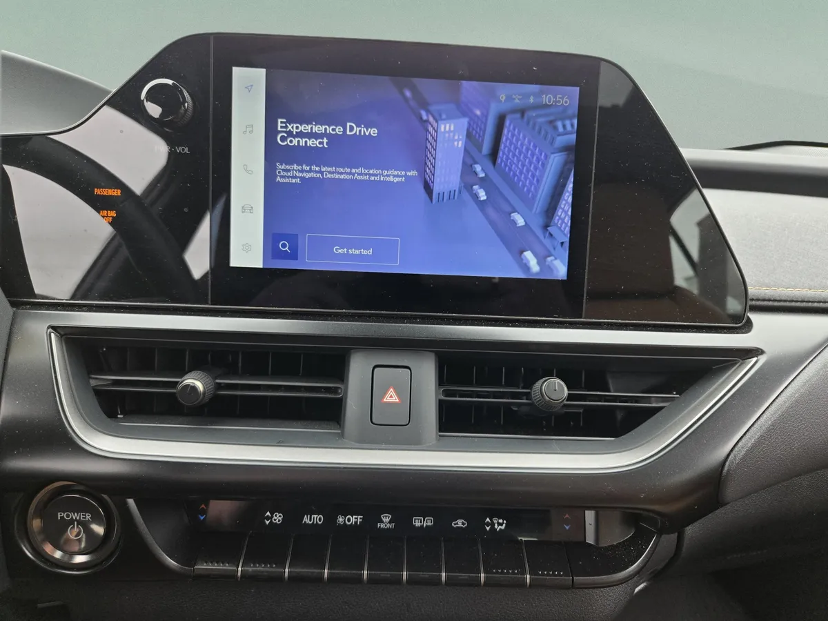 2025 LEXUS UX 300h thumbnail 18
