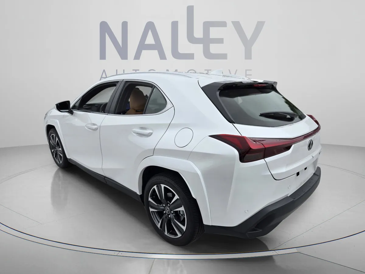 2025 LEXUS UX 300h thumbnail 4