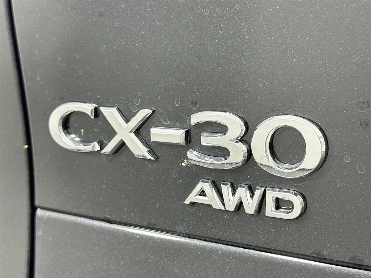 2025 Mazda CX-30 2.5 S Select Sport thumbnail 11