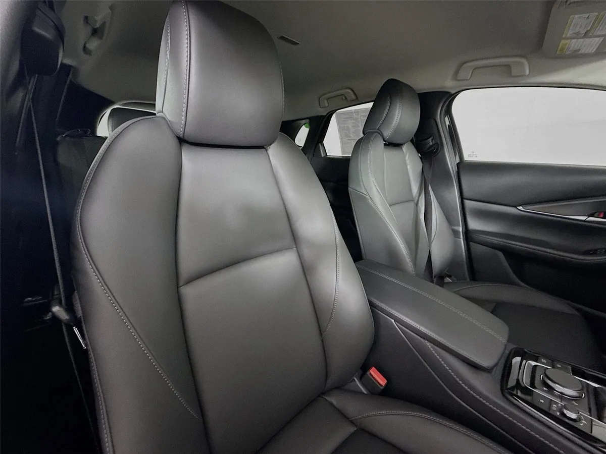 2025 Mazda CX-30 2.5 S Select Sport thumbnail 39