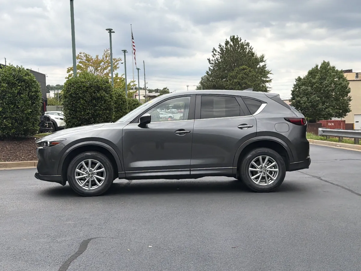 2025 Mazda CX-5 2.5 S Preferred Package thumbnail 11