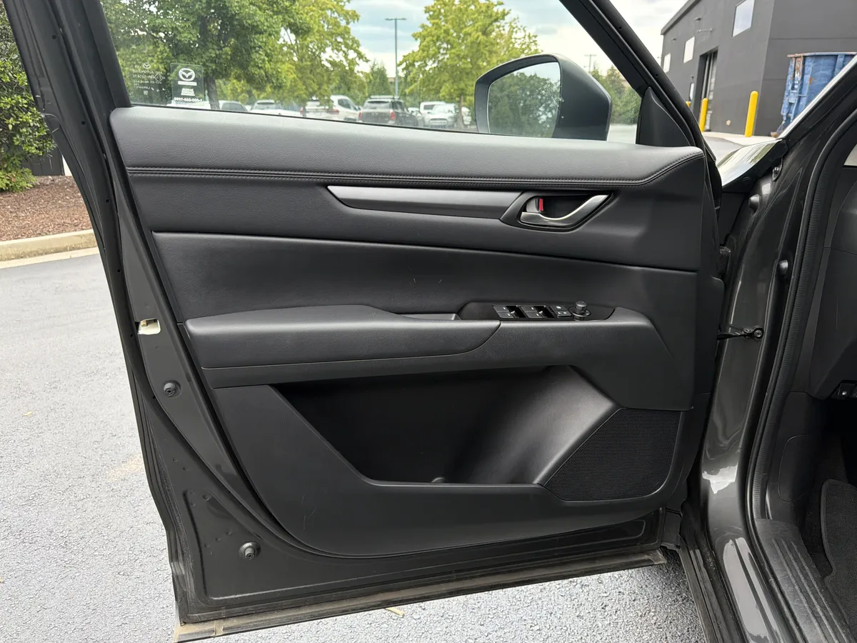 2025 Mazda CX-5 2.5 S Preferred Package thumbnail 15