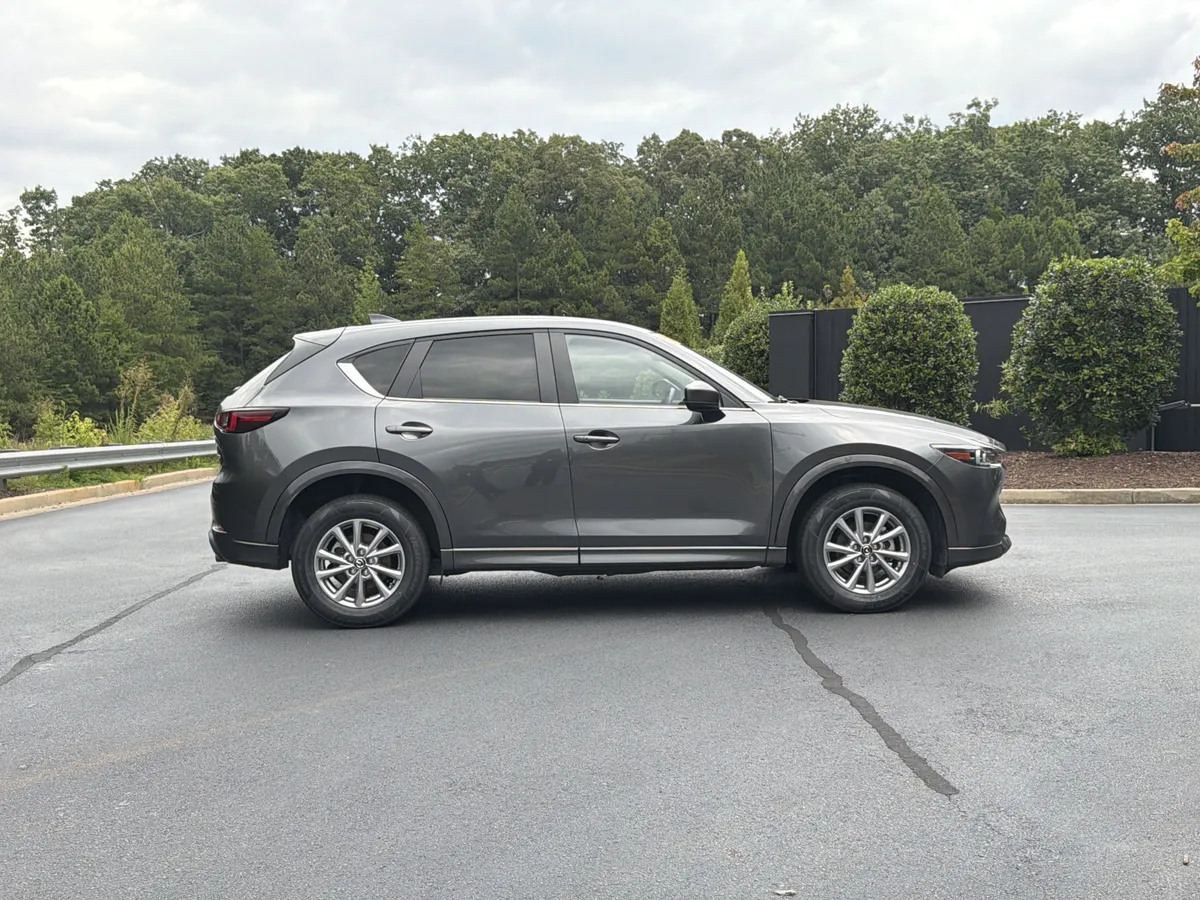2025 Mazda CX-5 2.5 S Preferred Package thumbnail 4