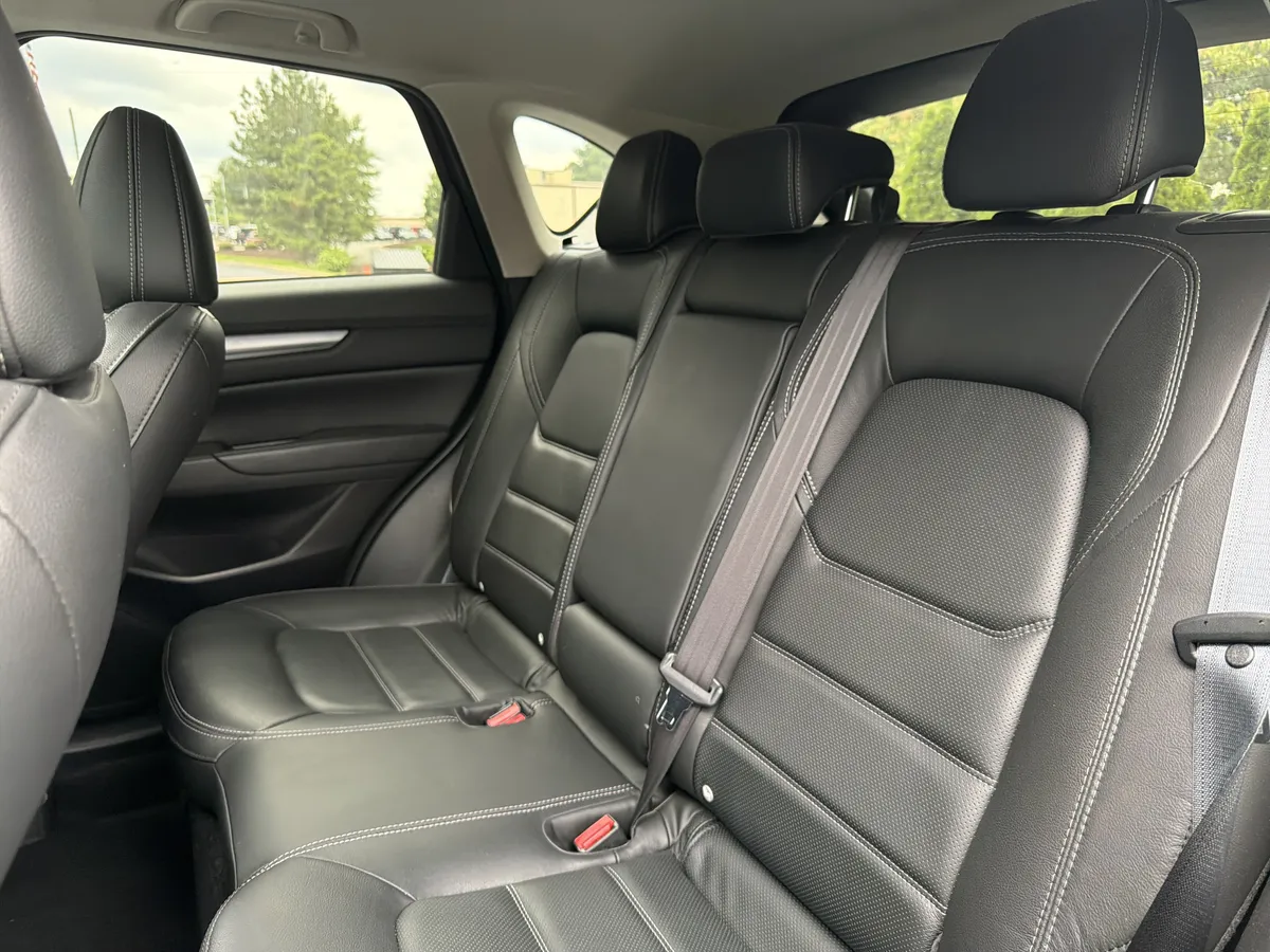 2025 Mazda CX-5 2.5 S Preferred Package thumbnail 8