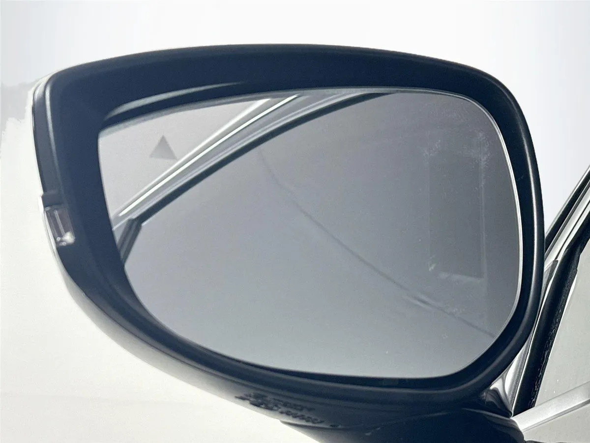 2025 Mazda CX-50 2.5 S Preferred Package thumbnail 10