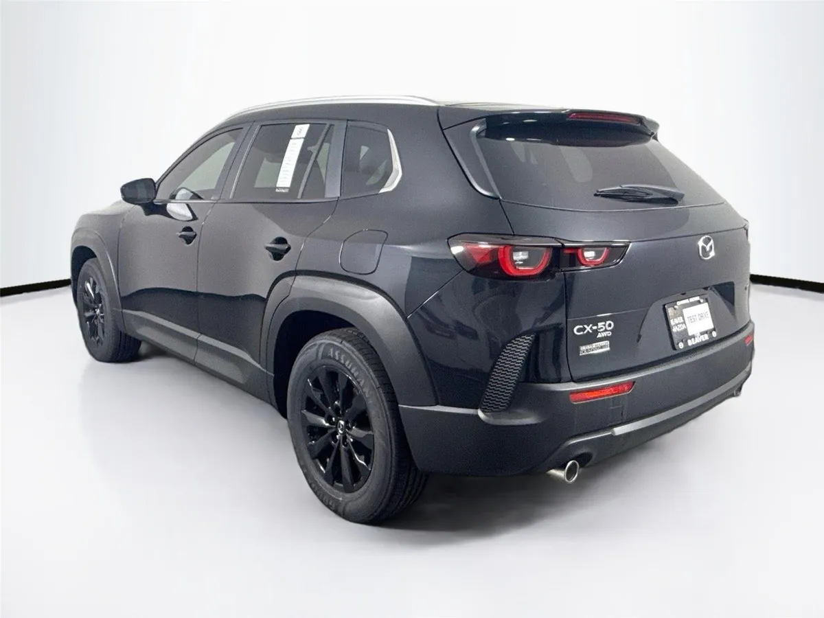 2025 Mazda CX-50 2.5 S Preferred Package thumbnail 8