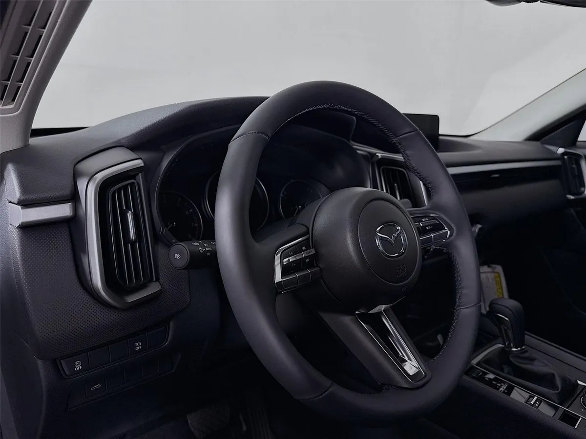 2025 Mazda CX-50 2.5 S Preferred Package thumbnail 13