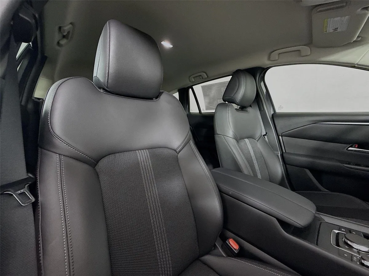 2025 Mazda CX-50 2.5 S Preferred Package thumbnail 41