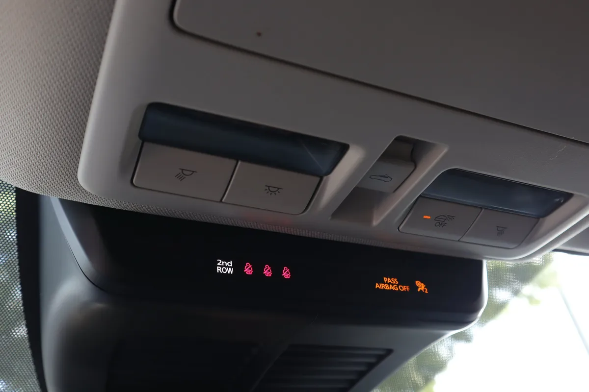 2025 Mazda CX-50 2.5 S Premium Plus Package thumbnail 24