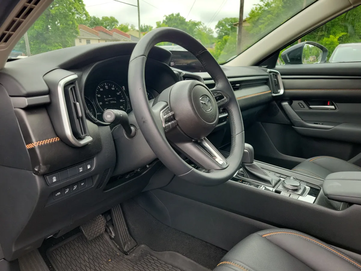 2025 Mazda CX-50 Hybrid Premium Package thumbnail 4