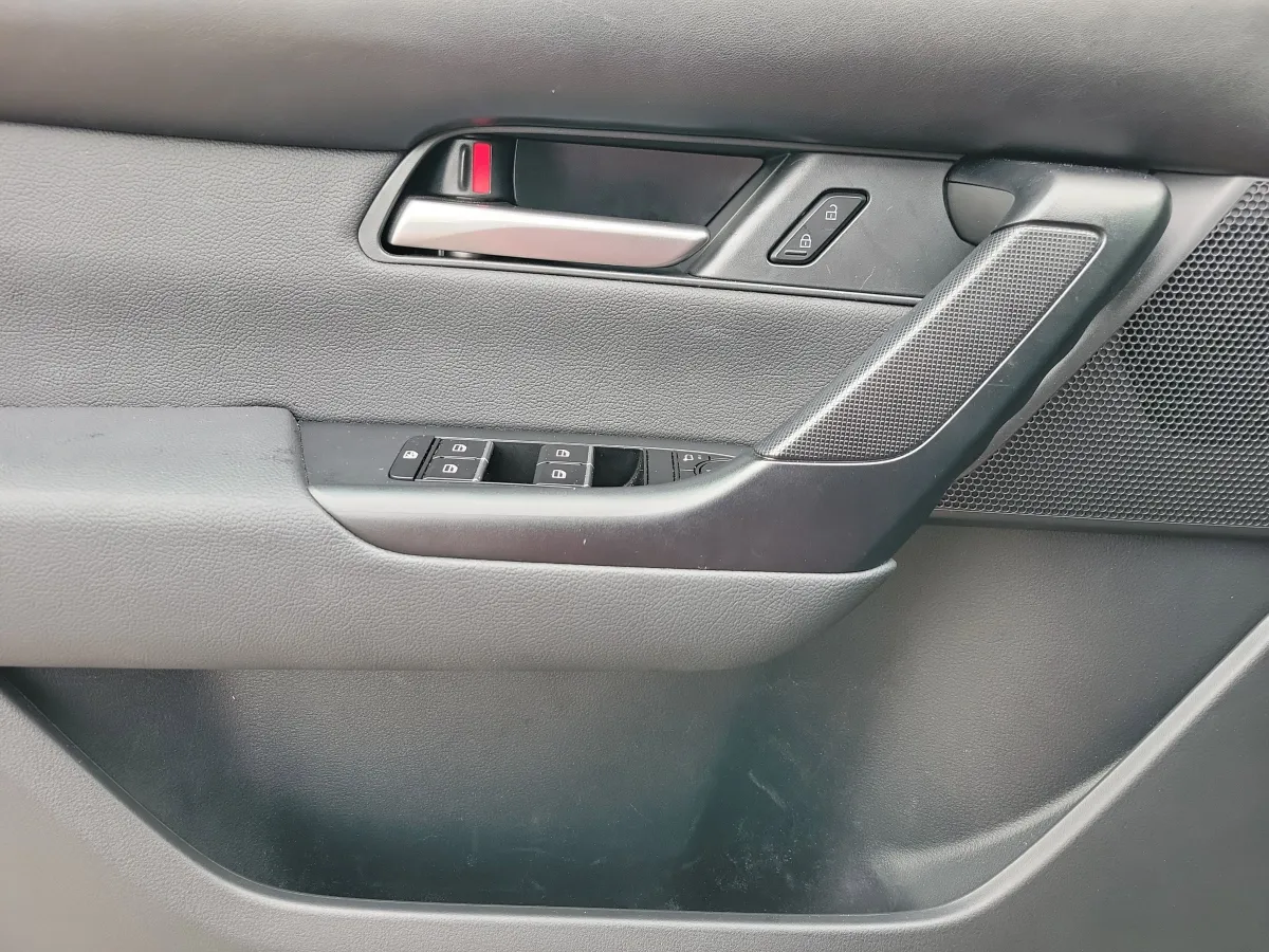 2025 Mazda CX-50 Hybrid Premium Package thumbnail 7