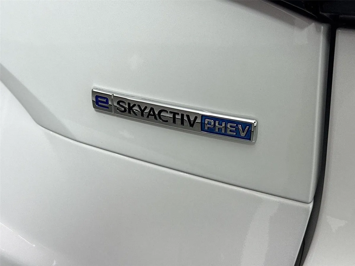 2025 Mazda CX-70 PHEV Premium Package thumbnail 15