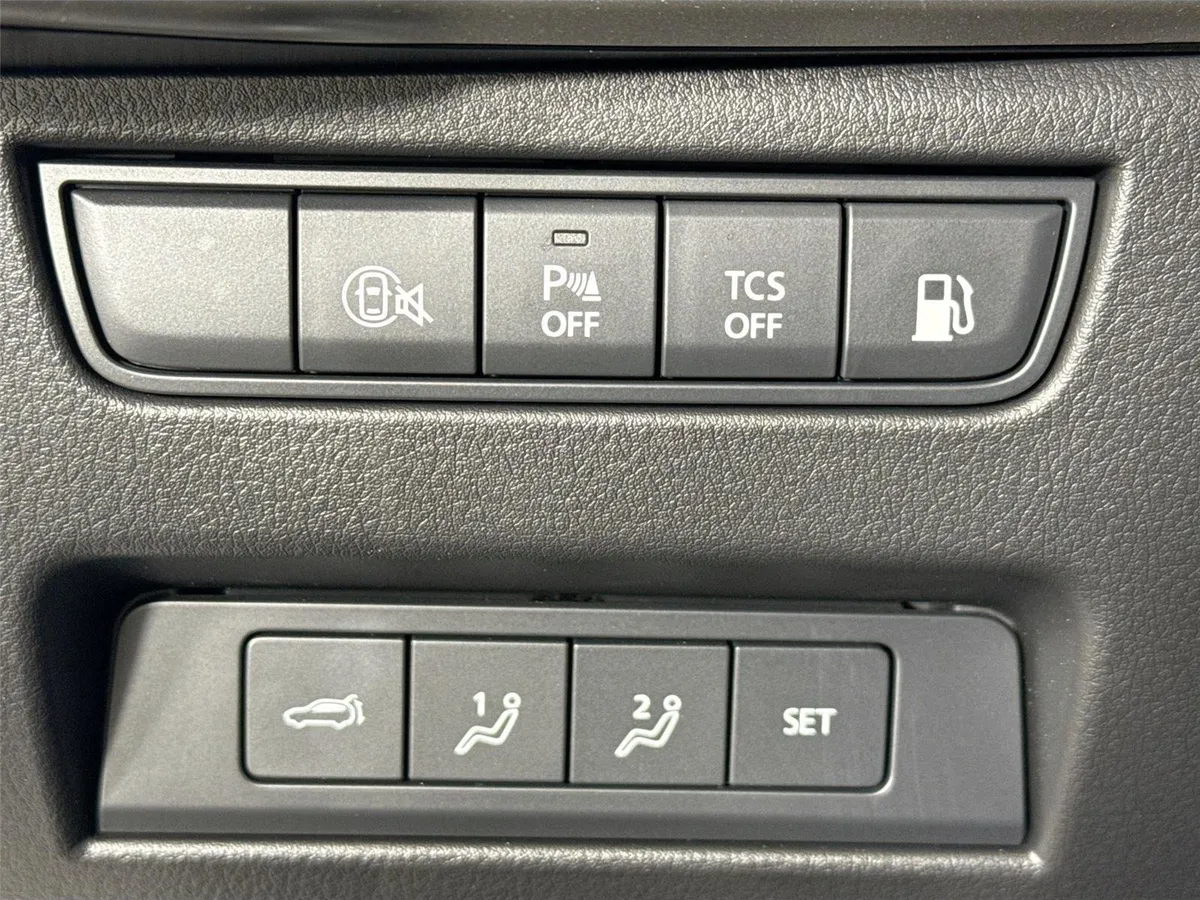 2025 Mazda CX-70 PHEV Premium Package thumbnail 16