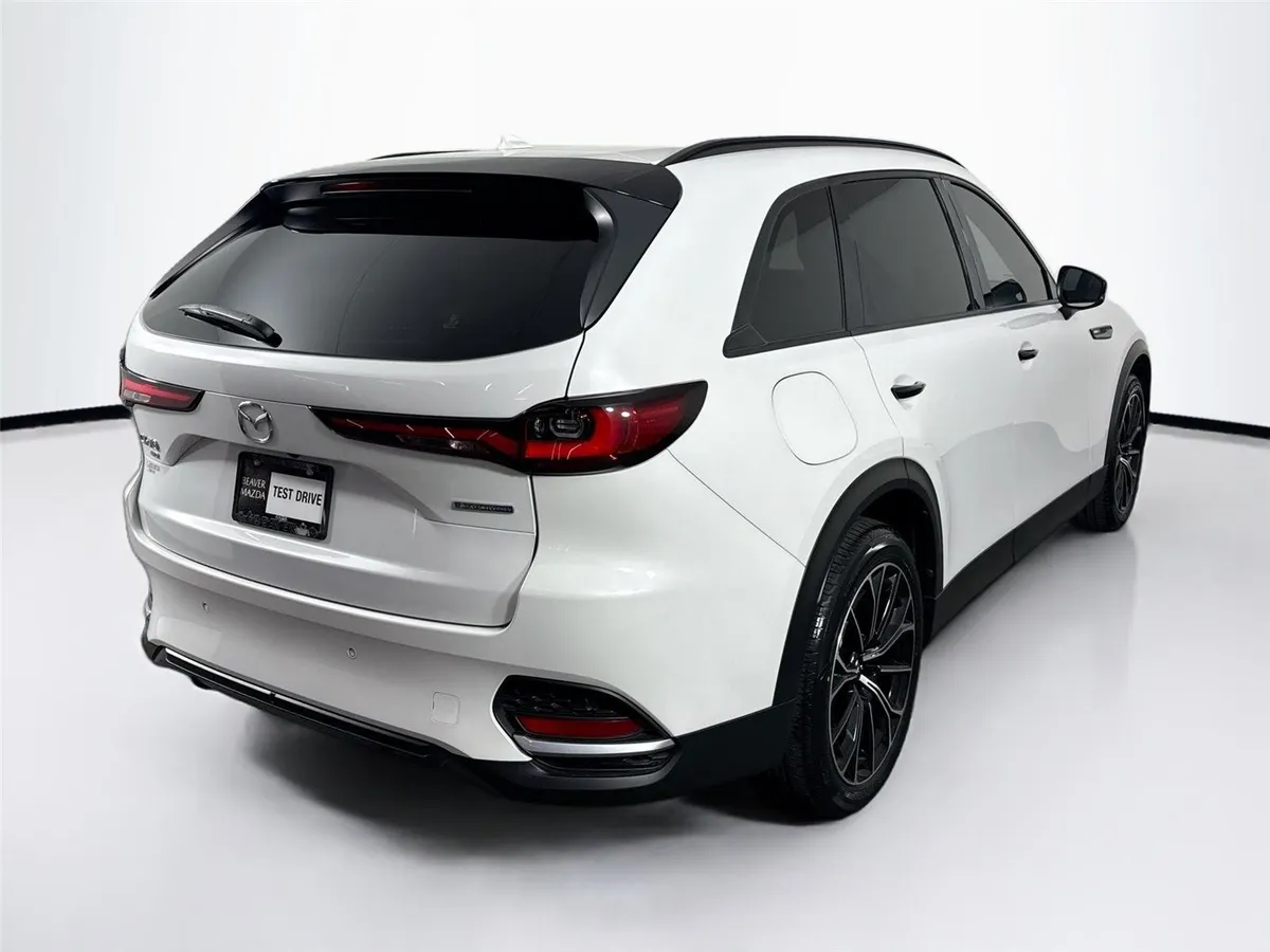 2025 Mazda CX-70 PHEV Premium Package thumbnail 2