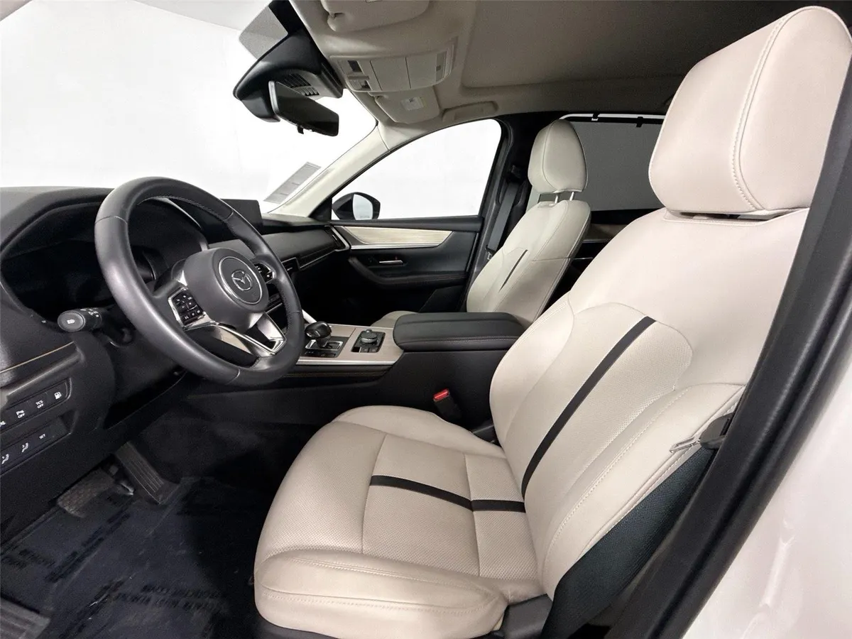 2025 Mazda CX-70 PHEV Premium Package thumbnail 3