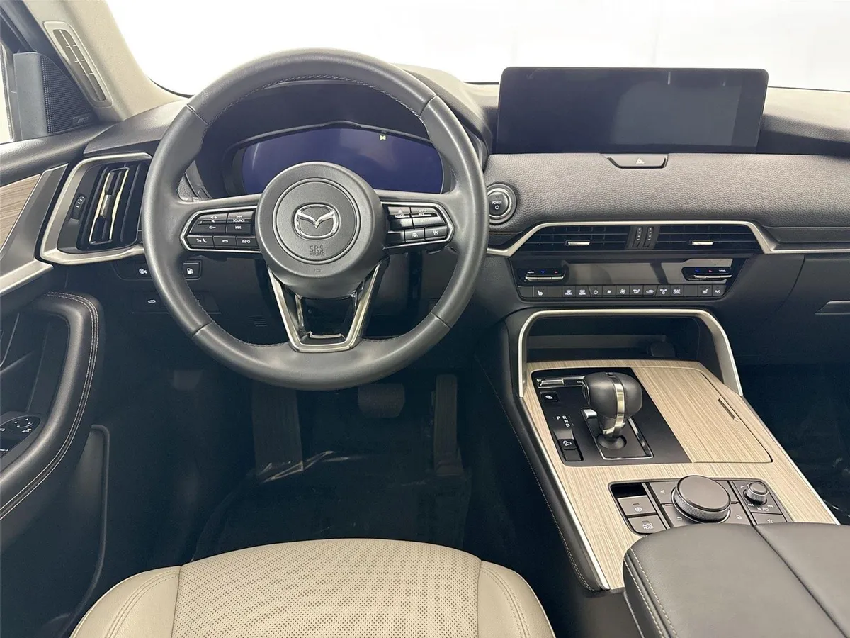 2025 Mazda CX-70 PHEV Premium Package thumbnail 32