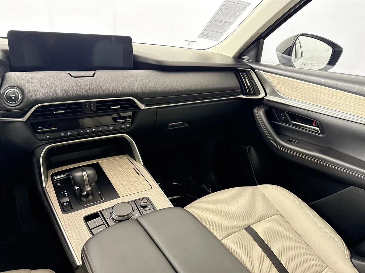 2025 Mazda CX-70 PHEV Premium Package thumbnail 33