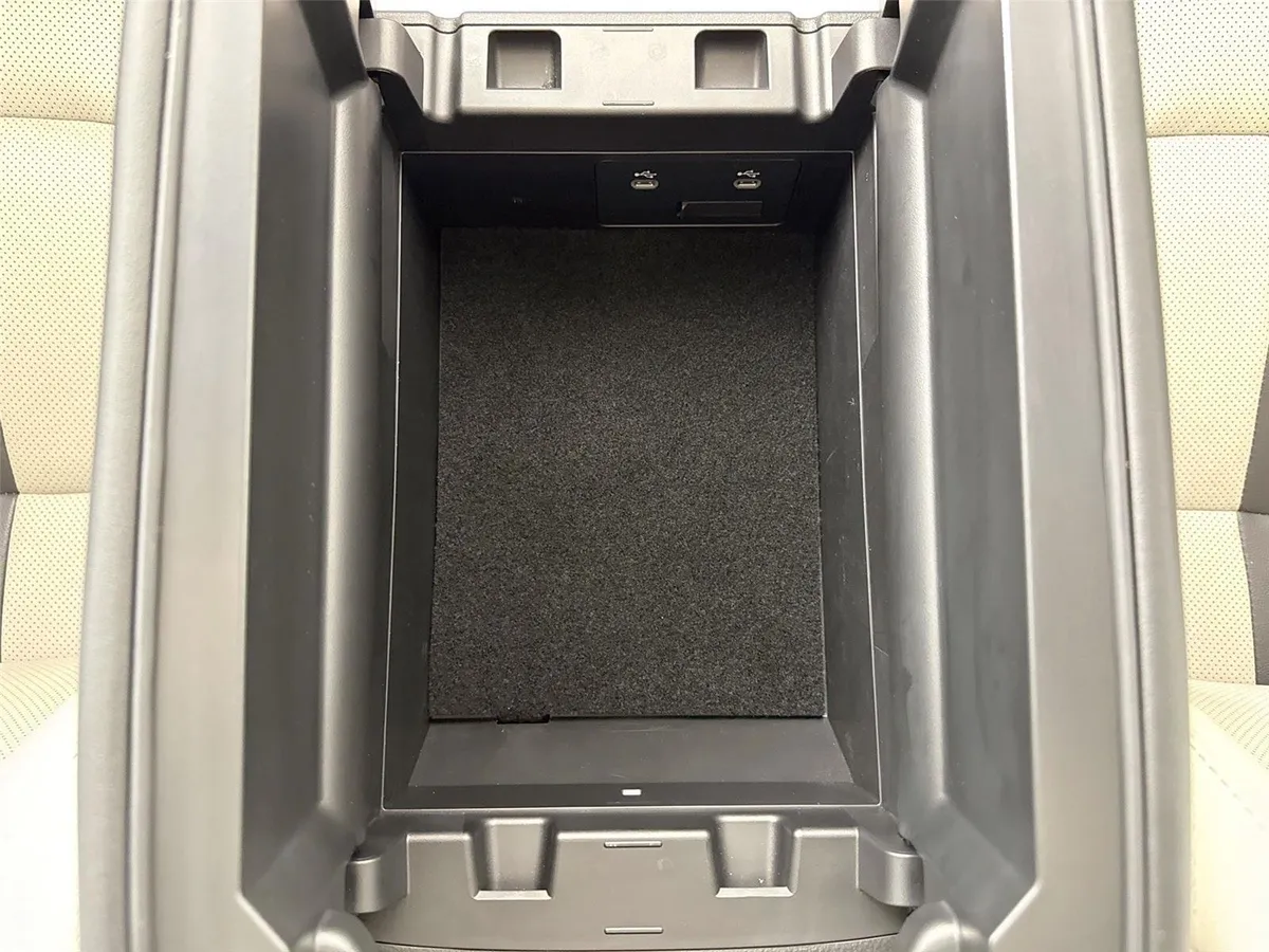 2025 Mazda CX-70 PHEV Premium Package thumbnail 34
