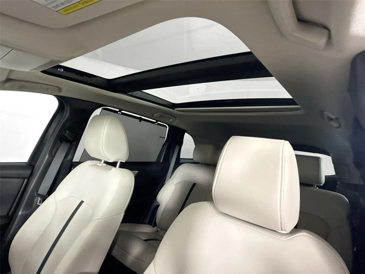 2025 Mazda CX-70 PHEV Premium Package thumbnail 6
