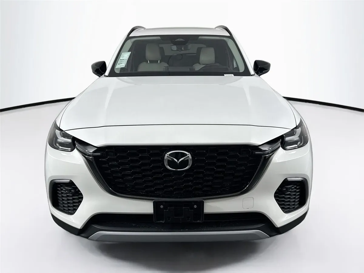 2025 Mazda CX-70 PHEV Premium Package thumbnail 9