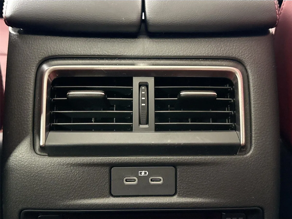 2025 Mazda CX-70 PHEV Premium Plus Package thumbnail 38