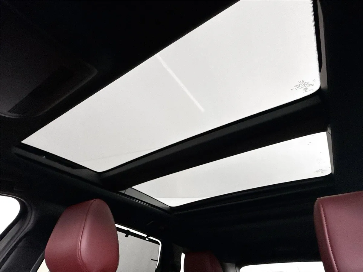 2025 Mazda CX-70 PHEV Premium Plus Package thumbnail 6