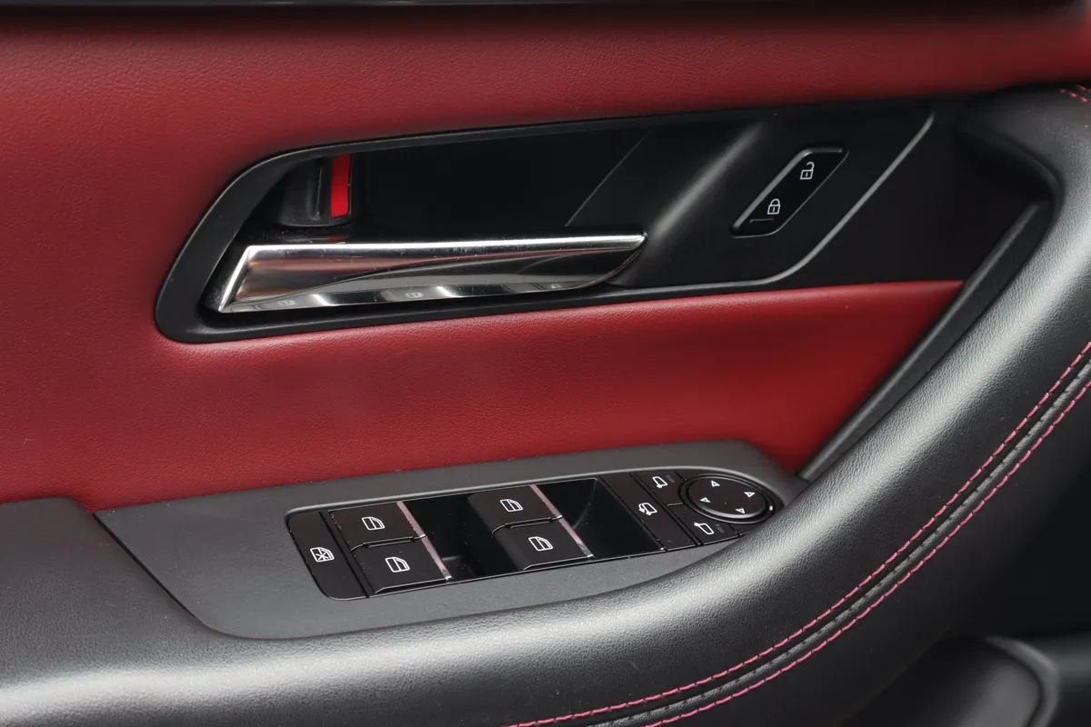 2025 Mazda CX-70 PHEV Premium Plus Package thumbnail 22