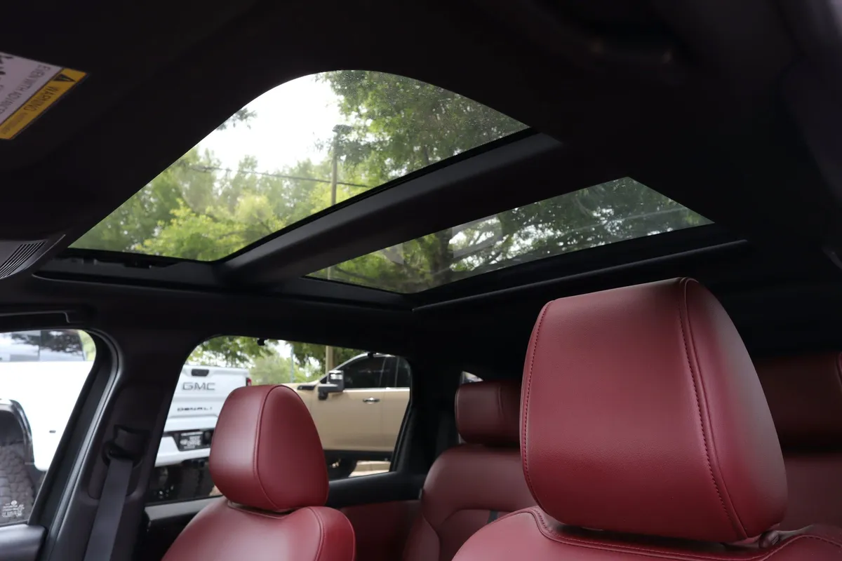 2025 Mazda CX-70 PHEV Premium Plus Package thumbnail 7