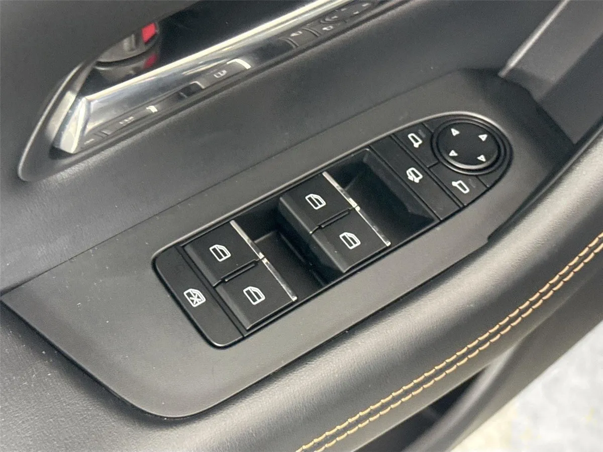 2025 Mazda CX-90 PHEV Premium Plus Package thumbnail 31