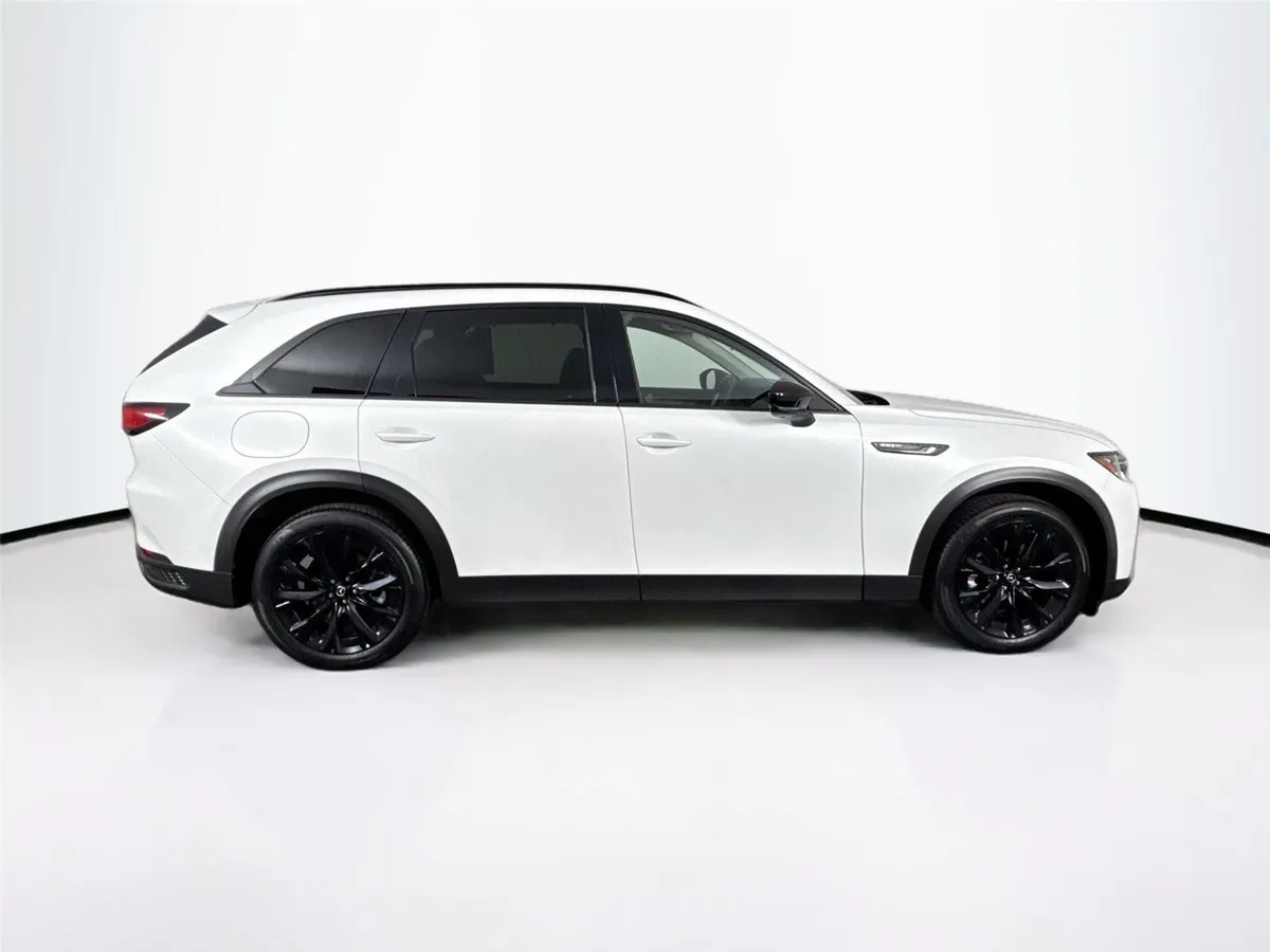 2025 Mazda CX-90 PHEV Premium Sport thumbnail 11