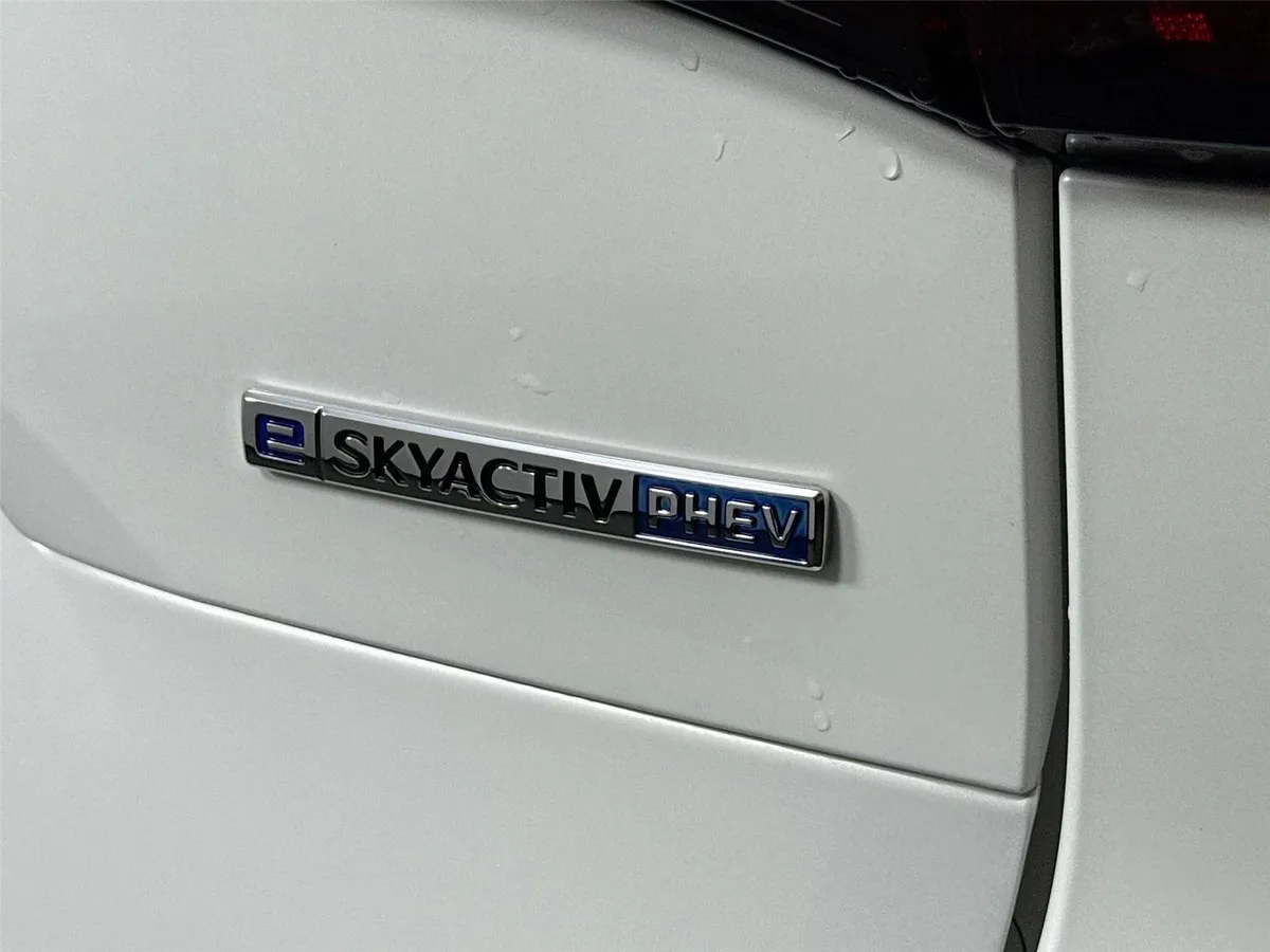 2025 Mazda CX-90 PHEV Premium Sport thumbnail 15