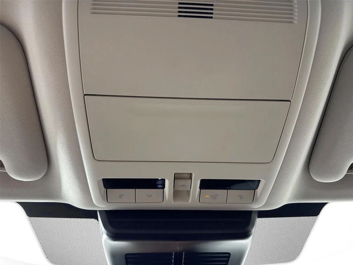 2025 Mazda CX-90 PHEV Premium Sport thumbnail 23